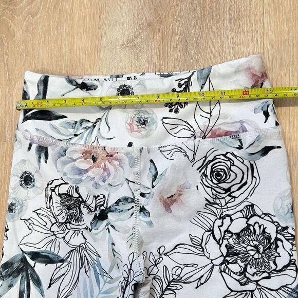 Evolution & Creation Watercolor & Outline Floral Print Pattern, Women’s Medium - Picture 6 of 10